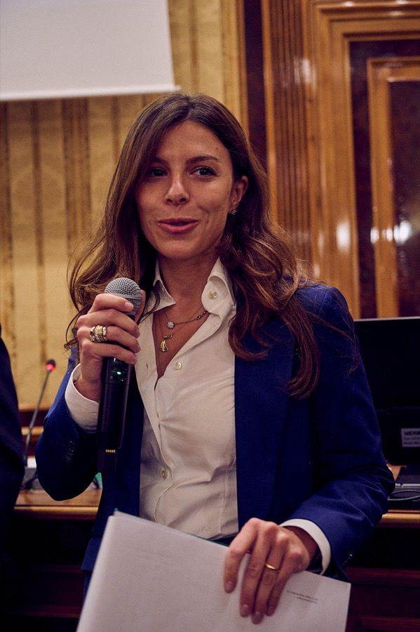 Claudia Perillo